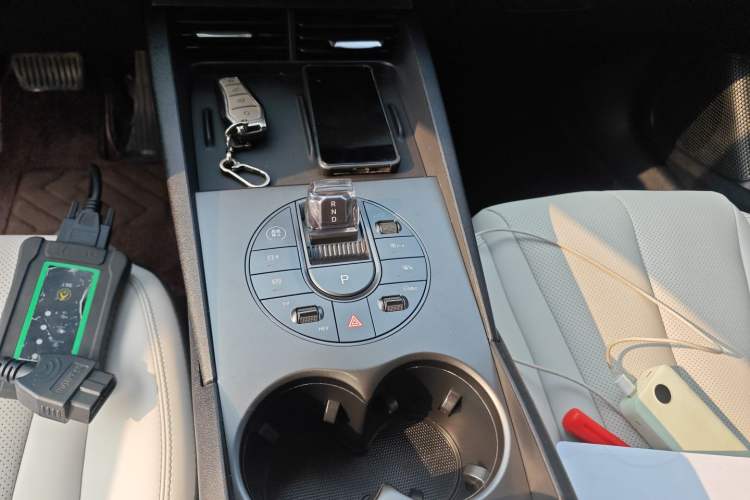 Used BYD Seal 06 New Energy 2024 DM-i 80KM Luxury Model Gear Lever
