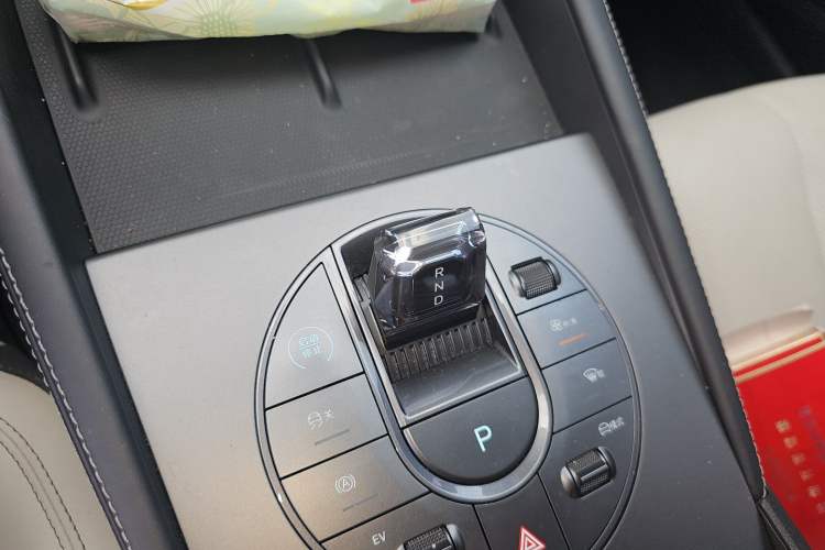 Used BYD Seal 06 New Energy 2024 DM-i 80KM Prestige Model Gear Lever