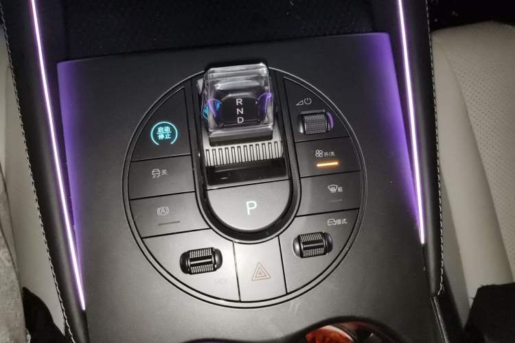 Used BYD Seal 06 New Energy 2024 DM-i 80KM Prestige Model Gear Lever