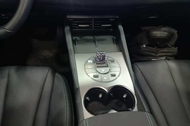 Used BYD Seal 06 New Energy 2024 DM-i 120KM Luxury Model Gear Lever