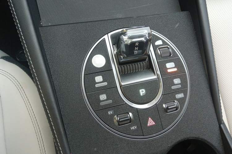 Used BYD Seal 06 New Energy 2024 DM-i 120KM Prestige Model Gear Lever