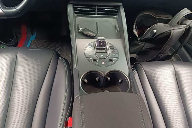 Used BYD Seal 06 New Energy 2024 DM-i 80KM Prestige Model Gear Lever