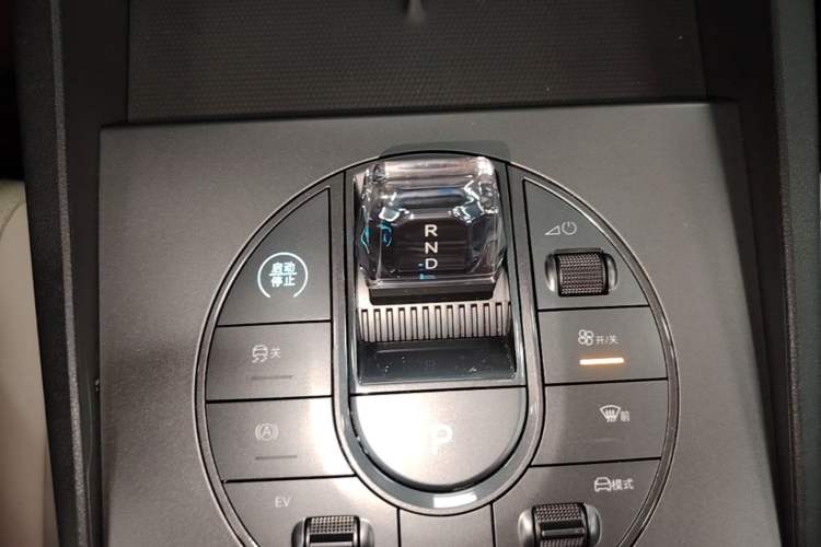 Used BYD Seal 06 New Energy 2024 DM-i 80KM Luxury Model Gear Lever