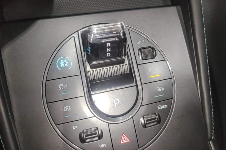 Used BYD Seal 06 New Energy 2024 DM-i 120KM Prestige Model Gear Lever