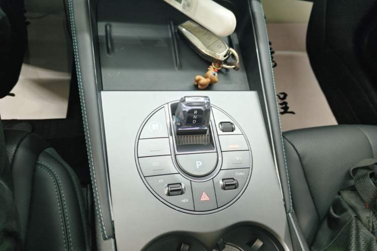 Used BYD Seal 06 New Energy 2024 DM-i 120KM Prestige Model Gear Lever