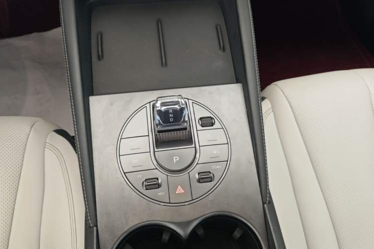 Used BYD Seal 06 New Energy 2024 DM-i 80KM Prestige Model Gear Lever