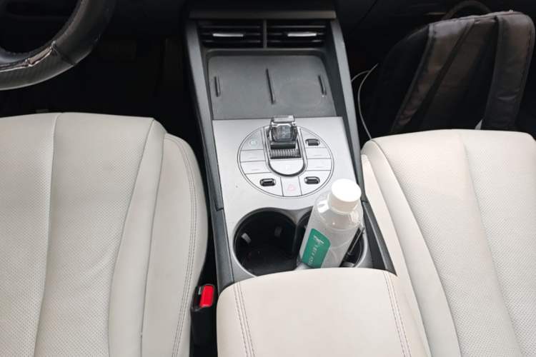 Used BYD Seal 06 New Energy 2024 DM-i 80KM Luxury Model Gear Lever