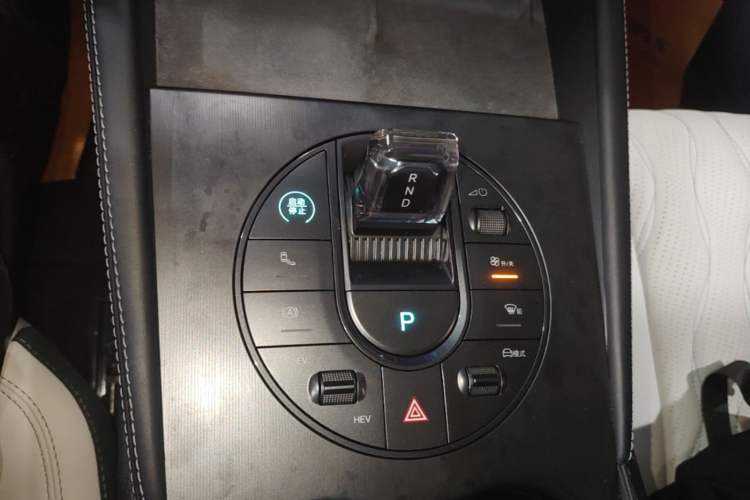 Used BYD Seal 06 New Energy 2024 DM-i 120KM Flagship Model Gear Lever