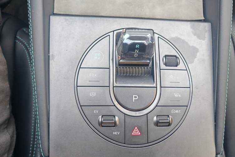 Used BYD Seal 06 New Energy 2024 DM-i 80KM Prestige Model Gear Lever