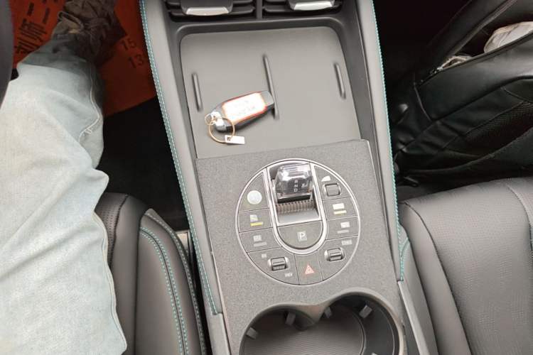 Used BYD Seal 06 New Energy 2024 DM-i 120KM Prestige Model Gear Lever