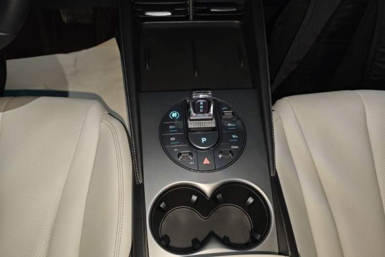 Used BYD Seal 06 New Energy 2024 DM-i 80KM Prestige Model Gear Lever
