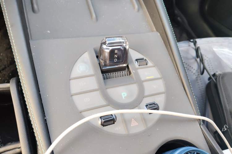 Used BYD Seal 06 New Energy 2024 DM-i 120KM Prestige Model Gear Lever