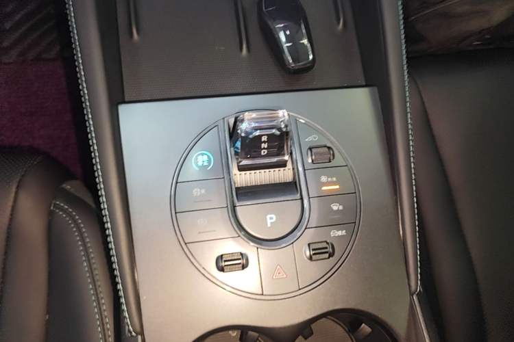 Used BYD Seal 06 New Energy 2024 DM-i 80KM Prestige Model Gear Lever