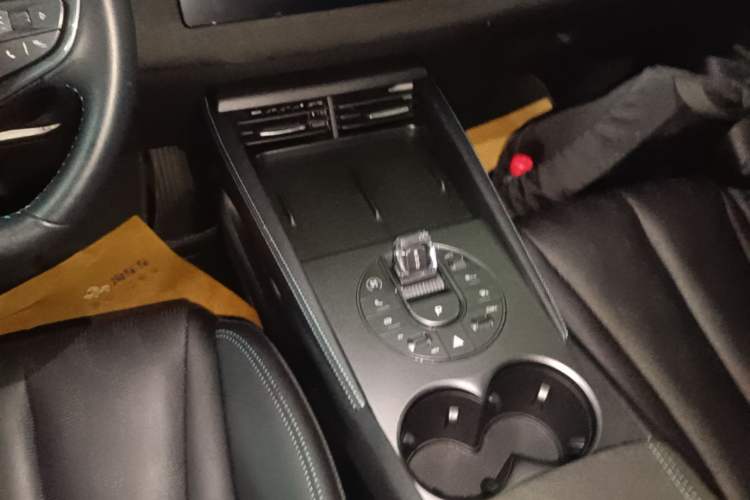 Used BYD Seal 06 New Energy 2024 DM-i 120KM Luxury Model Gear Lever