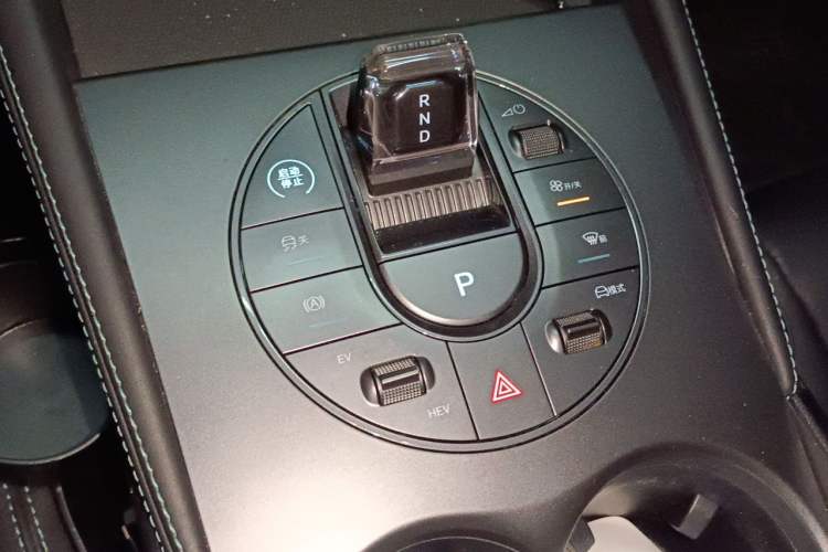 Used BYD Seal 06 New Energy 2024 DM-i 80KM Prestige Model Gear Lever