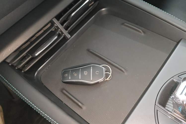 Used BYD Seal 06 New Energy 2024 DM-i 80KM Prestige Model Interior 1