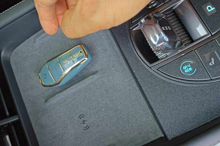 Used BYD Seal 06 New Energy 2024 DM-i 120KM Flagship Model Interior 1