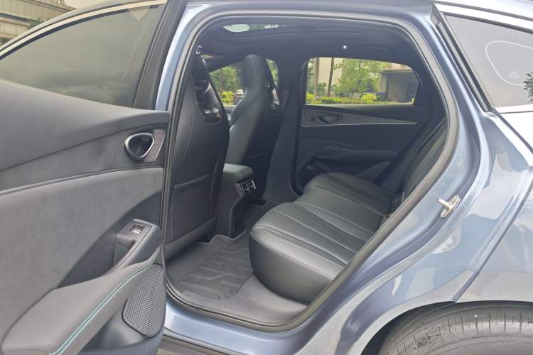 Used BYD Seal 06 New Energy 2024 DM-i 120KM Luxury Model Interior 3
