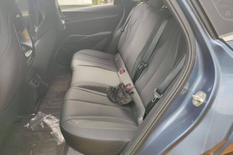 Used BYD Seal 06 New Energy 2024 DM-i 120KM Prestige Model Interior 4