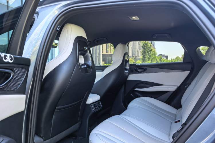 Used BYD Seal 06 New Energy 2024 DM-i 80KM Luxury Model Interior 4
