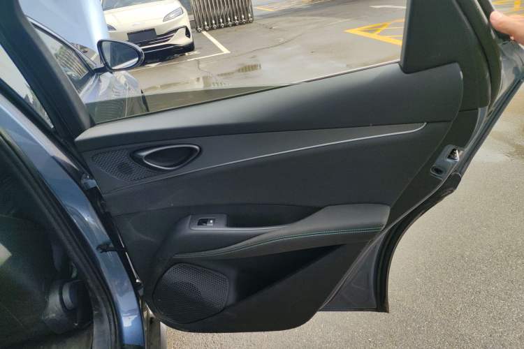 Used BYD Seal 06 New Energy 2024 DM-i 120KM Prestige Model Interior 6