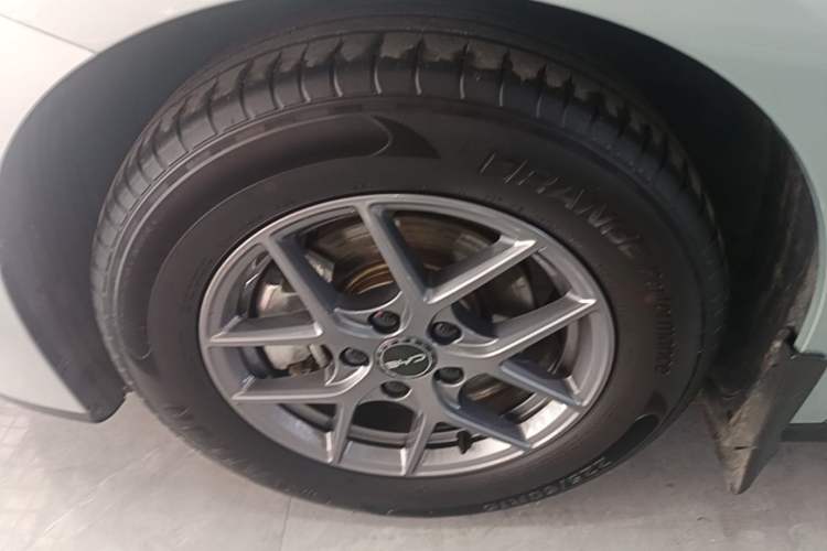 Used BYD Seal 06 New Energy 2024 DM-i 80KM Luxury Model Left Front Wheel Hub