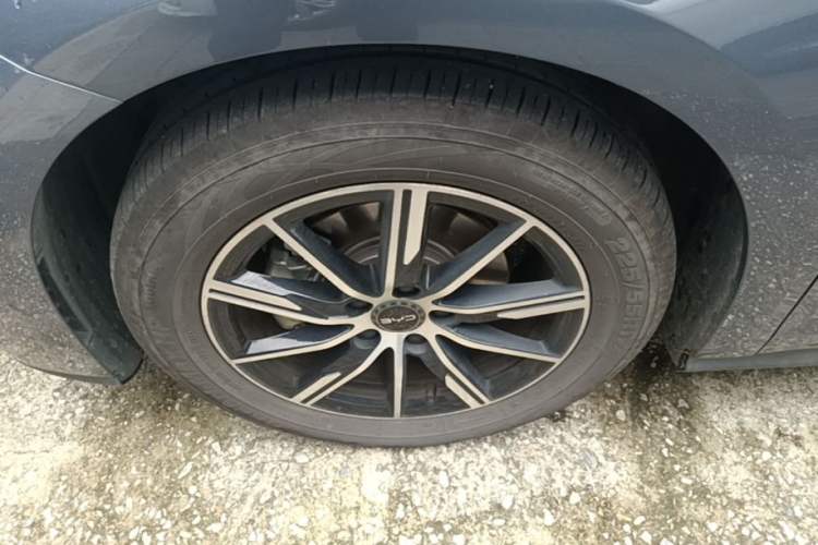 Used BYD Seal 06 New Energy 2024 DM-i 120KM Luxury Model Left Front Wheel Hub