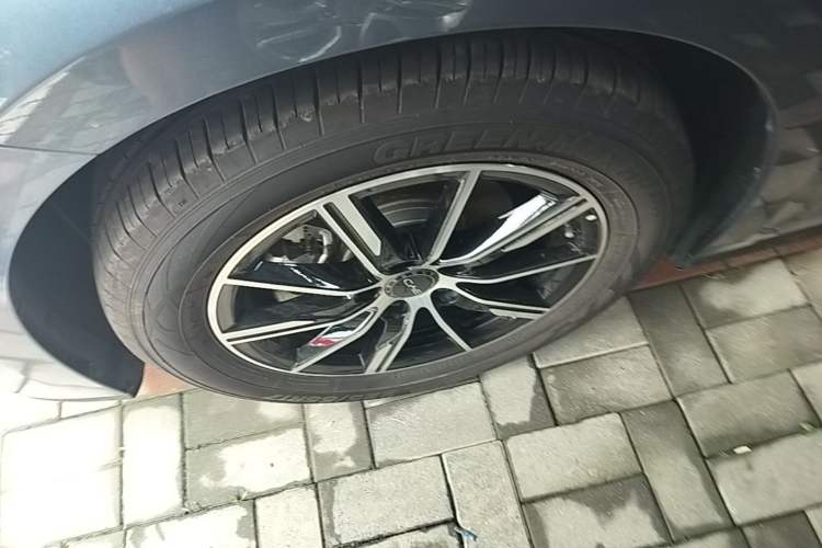 Used BYD Seal 06 New Energy 2024 DM-i 80KM Prestige Model Left Front Wheel Hub