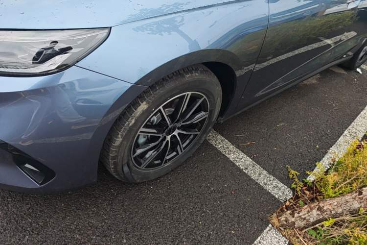 Used BYD Seal 06 New Energy 2024 DM-i 80KM Prestige Model Left Front Wheel Hub