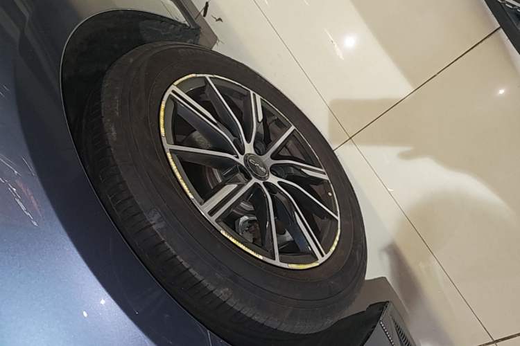 Used BYD Seal 06 New Energy 2024 DM-i 120KM Luxury Model Left Front Wheel Hub
