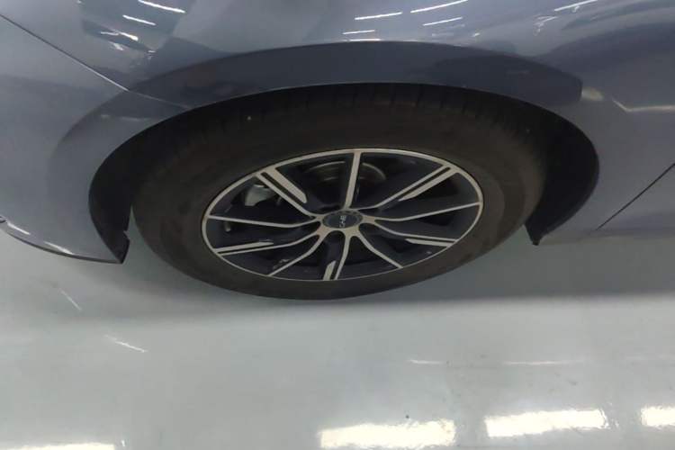 Used BYD Seal 06 New Energy 2024 DM-i 80KM Prestige Model Left Front Wheel Hub