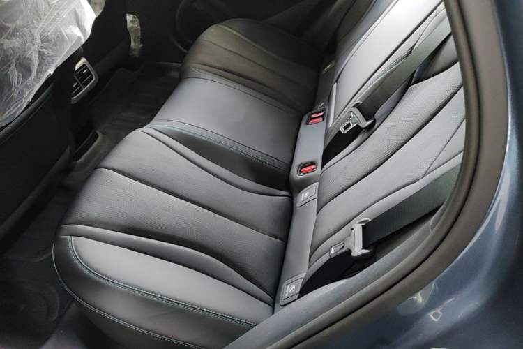 Used BYD Seal 06 New Energy 2024 DM-i 120KM Luxury Model Left Rear Seat