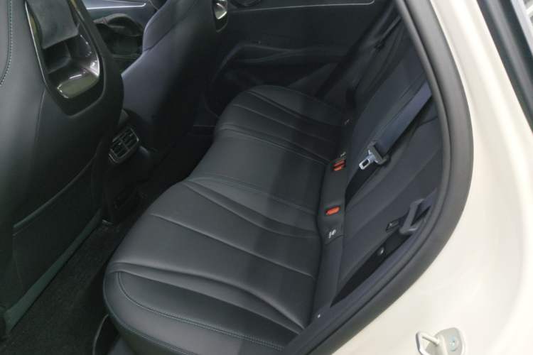 Used BYD Seal 06 New Energy 2024 DM-i 120KM Prestige Model Left Rear Seat