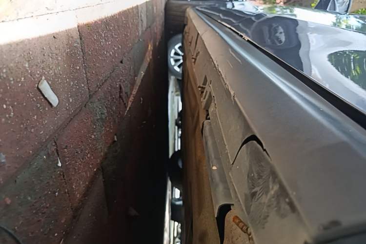 Used BYD Seal 06 New Energy 2024 DM-i 80KM Prestige Model Left Side Sill