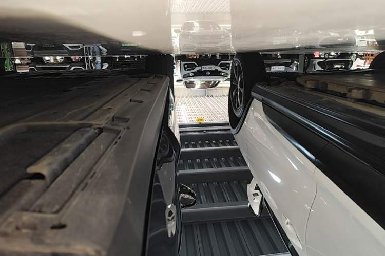 Used BYD Seal 06 New Energy 2024 DM-i 120KM Prestige Model Left Side Sill