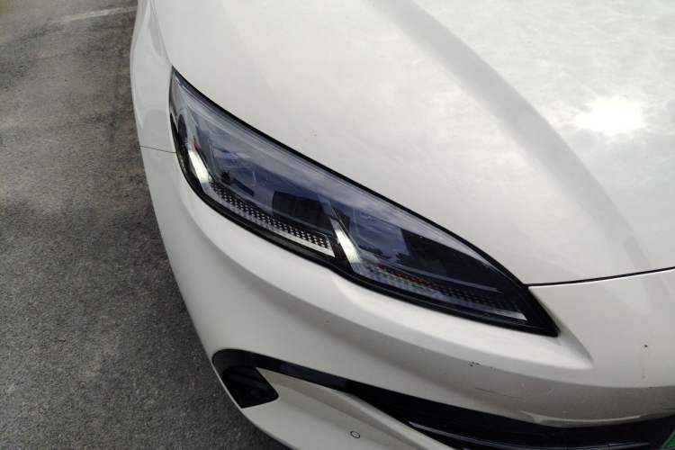 Used BYD Seal 06 New Energy 2024 DM-i 120KM Flagship Model Right Front Headlight