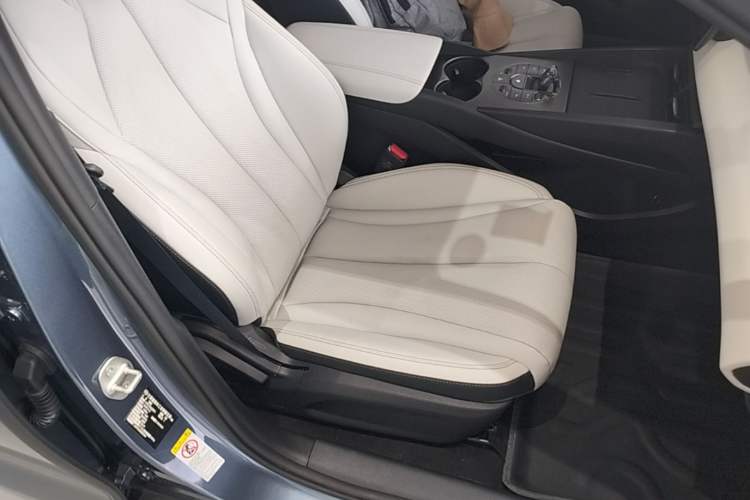 Used BYD Seal 06 New Energy 2024 DM-i 80KM Luxury Model Right Front Seat