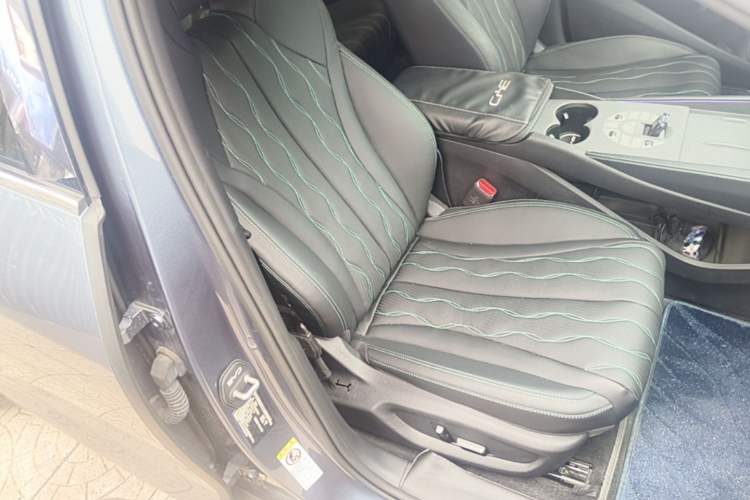 Used BYD Seal 06 New Energy 2024 DM-i 120KM Flagship Model Right Front Seat