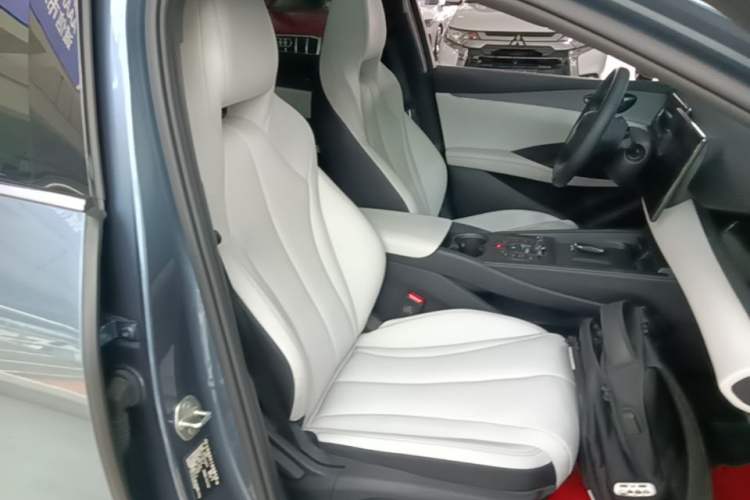 Used BYD Seal 06 New Energy 2024 DM-i 120KM Prestige Model Right Front Seat