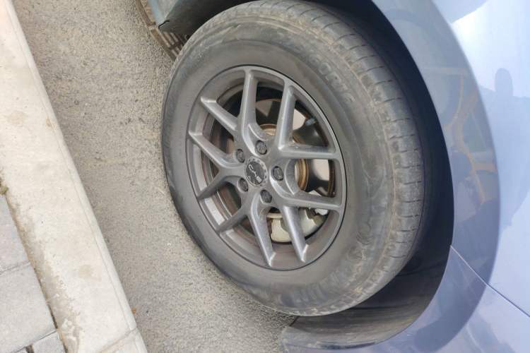 Used BYD Seal 06 New Energy 2024 DM-i 80KM Luxury Model Right Front Wheel Hub