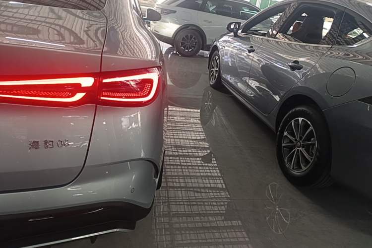 Used BYD Seal 06 New Energy 2024 DM-i 80KM Luxury Model Right Rear Taillight