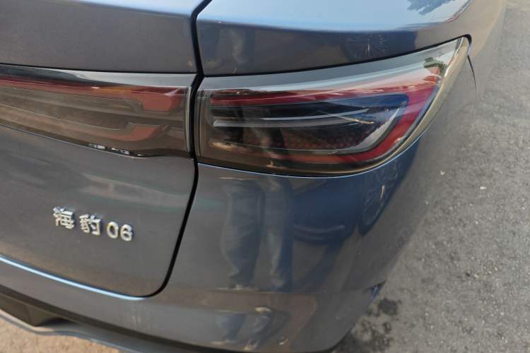 Used BYD Seal 06 New Energy 2024 DM-i 80KM Luxury Model Right Rear Taillight