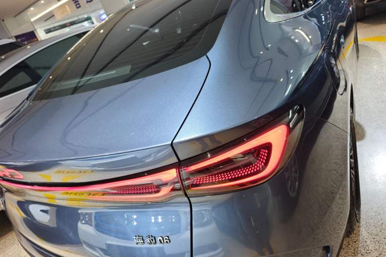 Used BYD Seal 06 New Energy 2024 DM-i 120KM Prestige Model Right Rear Taillight