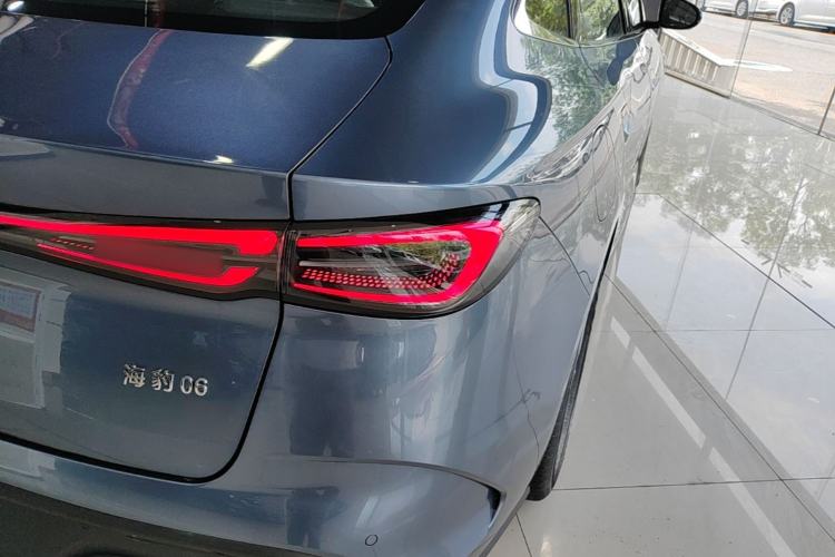 Used BYD Seal 06 New Energy 2024 DM-i 120KM Luxury Model Right Rear Taillight
