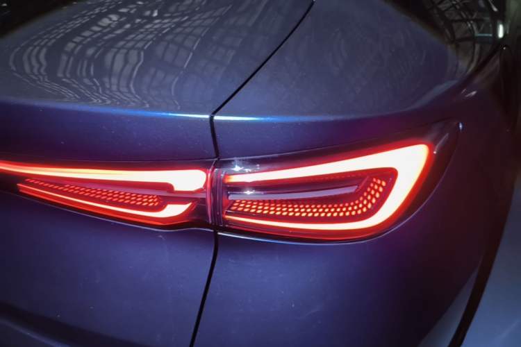 Used BYD Seal 06 New Energy 2024 DM-i 80KM Prestige Model Right Rear Taillight