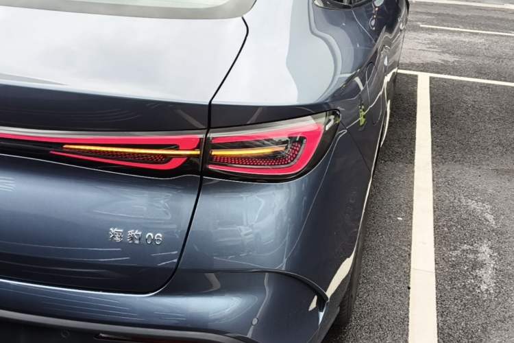 Used BYD Seal 06 New Energy 2024 DM-i 80KM Luxury Model Right Rear Taillight