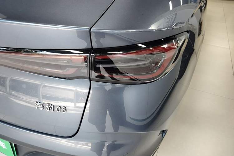 Used BYD Seal 06 New Energy 2024 DM-i 80KM Luxury Model Right Rear Taillight