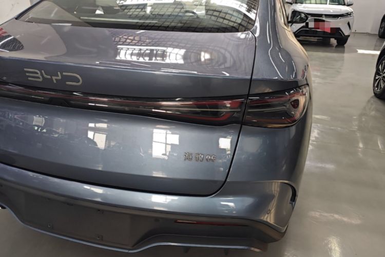 Used BYD Seal 06 New Energy 2024 DM-i 120KM Luxury Model Right Rear Taillight
