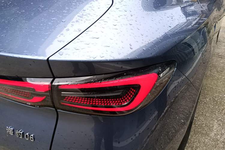 Used BYD Seal 06 New Energy 2024 DM-i 120KM Luxury Model Right Rear Taillight