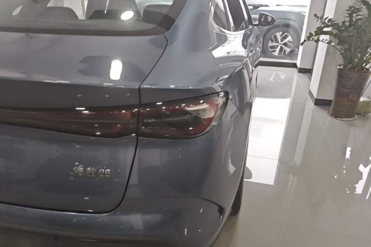 Used BYD Seal 06 New Energy 2024 DM-i 80KM Prestige Model Right Rear Taillight